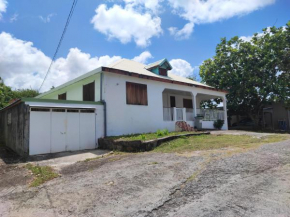 Maison familiale Jeanne Le Moule location saisonnière 4 - 7 pers